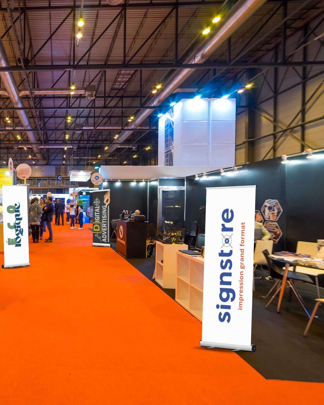 roll ups avec impression grand format pour signalétique événementielle qui permet d'habiller le passage des visiteurs